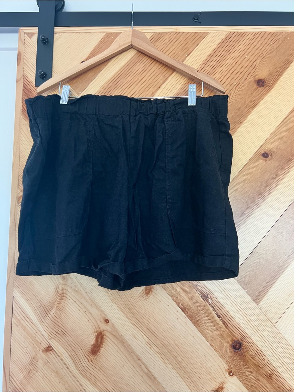 Briggs New York Black High-Waist Elastic Shorts